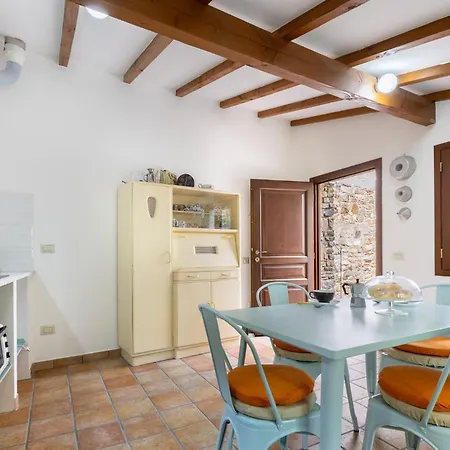 Hostdomus - Olive & Garden アパート ガルレンダ