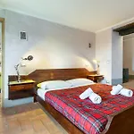 Hostdomus - Olive & Garden * Garlenda