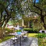 Apartmán Hostdomus - Olive & Garden *