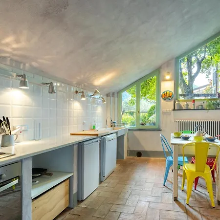 Hostdomus - Olive & Garden