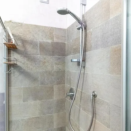 Hostdomus - Olive & Garden 加尔伦达