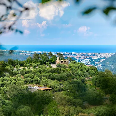 Hostdomus - Olive & Garden