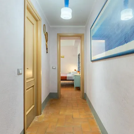 Appartamento Hostdomus - Olive & Garden *