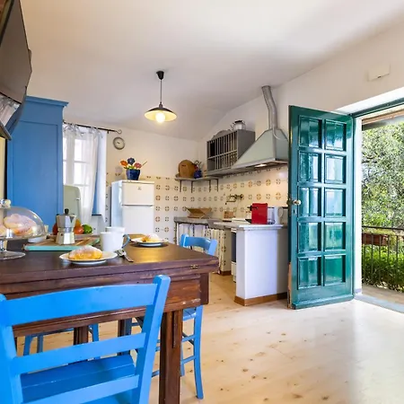 Hostdomus - Olive & Garden Appartamento