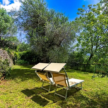 Hostdomus - Olive & Garden Appartamento *