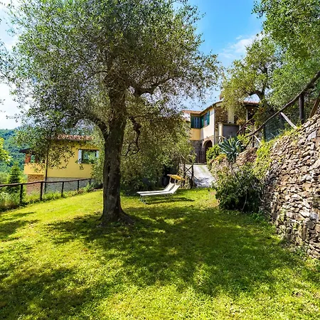 Hostdomus - Olive & Garden * 加尔伦达